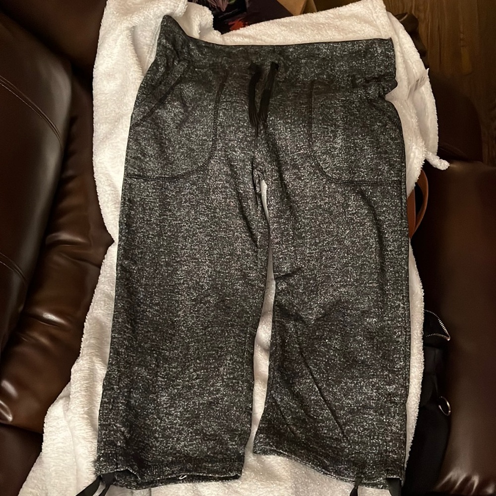 Bobbie Brooks Lady Capri joggers